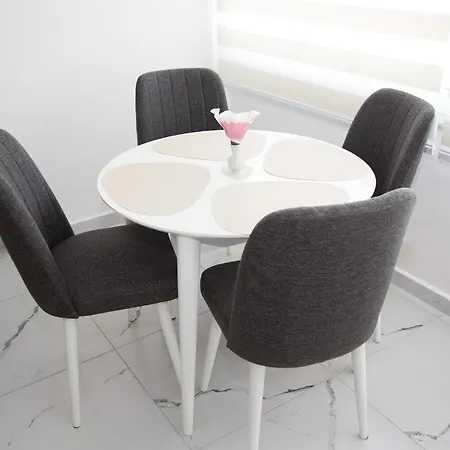 Apartmán Art Life Flora в спальне нет окна *